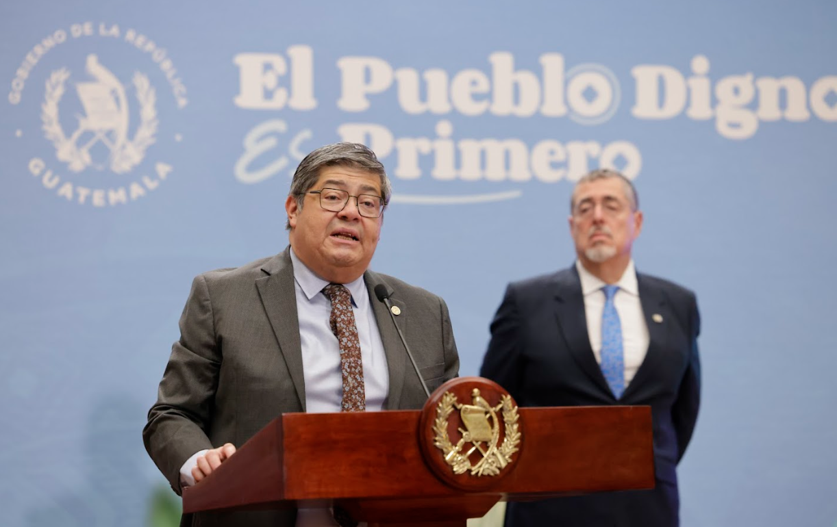 Ministro de Gobernación, Francisco Jiménez, anunció durante La  Ronda de la semana que el Gobierno está impulsando un nuevo plan de seguridad vial para prevenir accidentes de tránsito. / Foto: Daniel Ordoñez