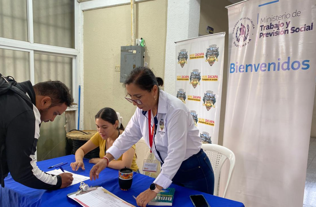 Mintrab realiza ferias de trabajo en distintos puntos del país. /Foto: Mintrab.