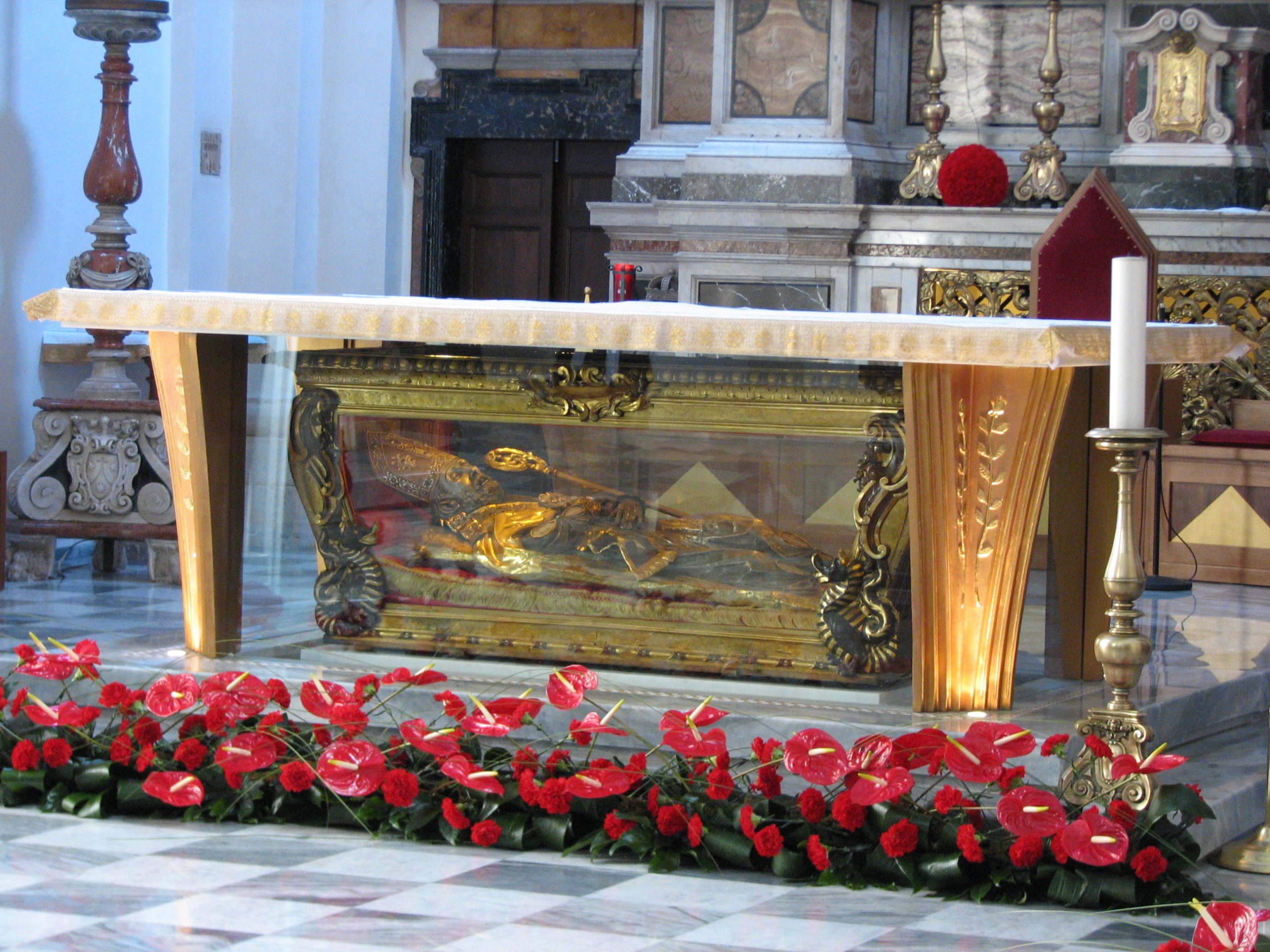 Cuerpo incorrupto de San Valentín en la basílica que lleva su nombre, en Terni, Italia. / Foto: Wikipedia.