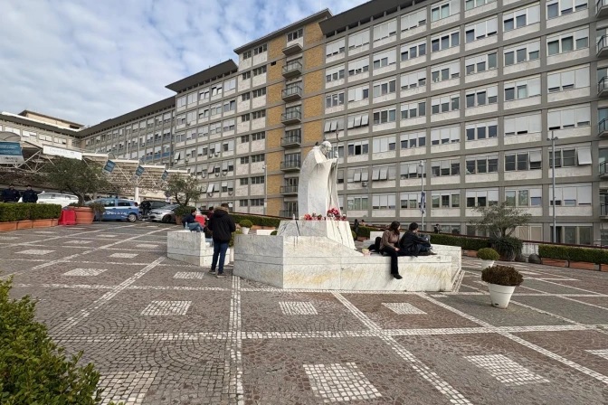 Hospital Agostino Gemelli, donde se encuentra recluido el papa Francisco.