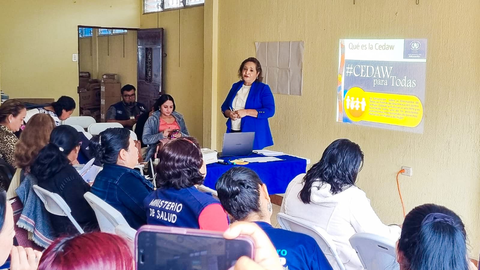 Capacitación sobre la CEDAW destaca el derecho a la educación de las mujeres