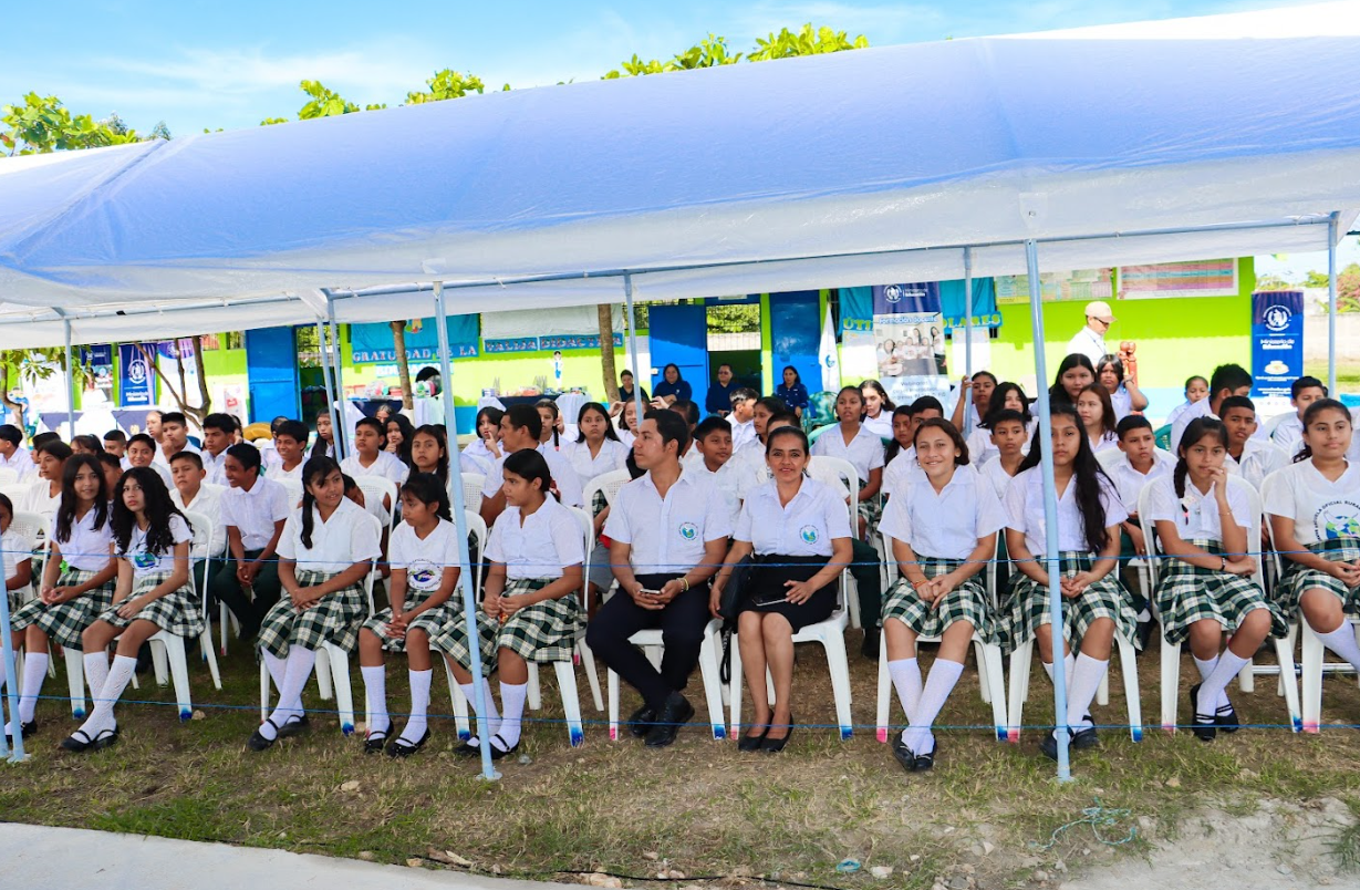 Niños y adolescentes inician ciclo escolar con herramientas necesarias para su aprendizaje en Petén