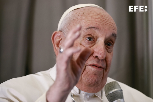El papa insta a negociar fin de guerras a gobernantes de fe cristiana en este año jubilar