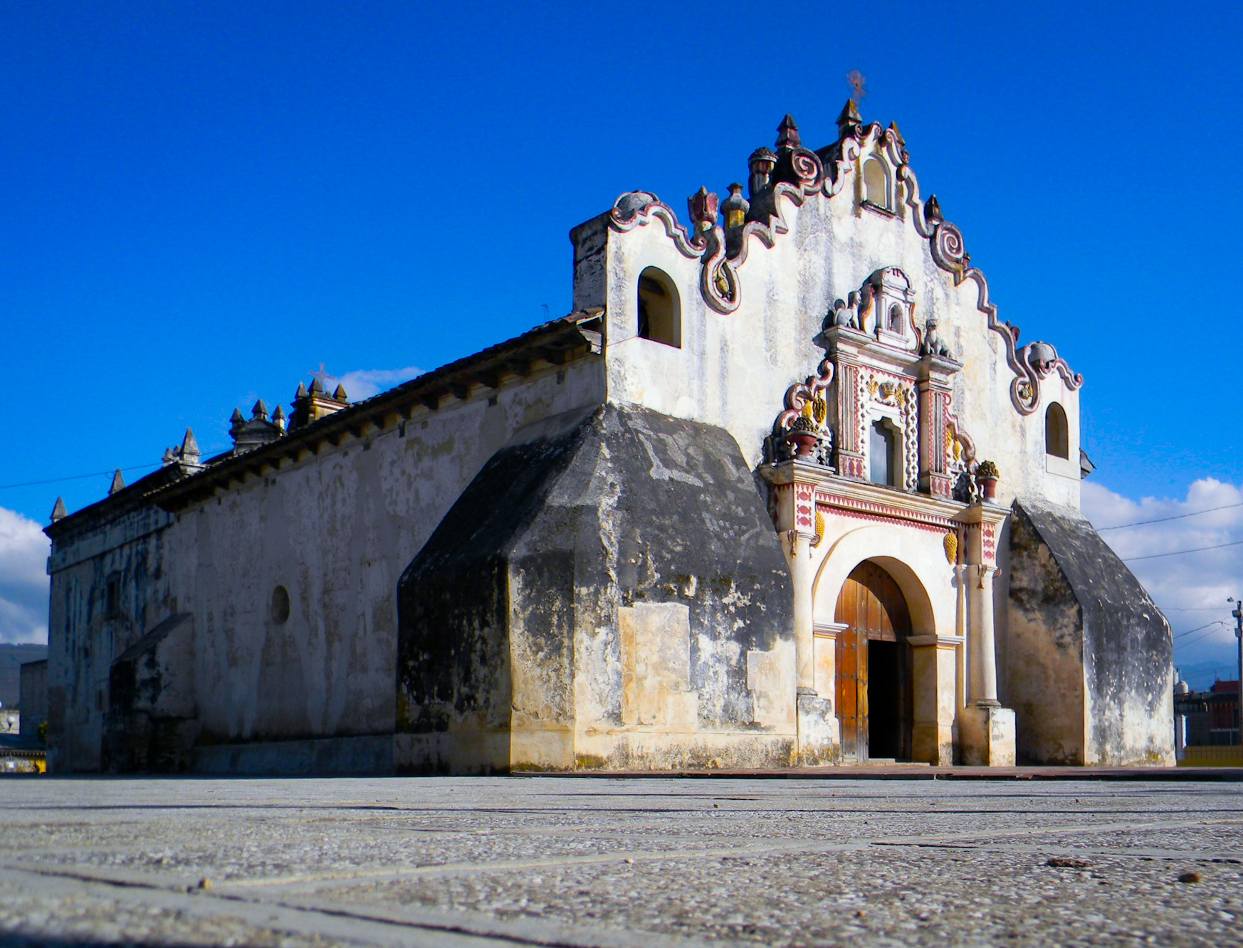 La Conquistadora, primera iglesia católica en Centroamérica, en Salcajá