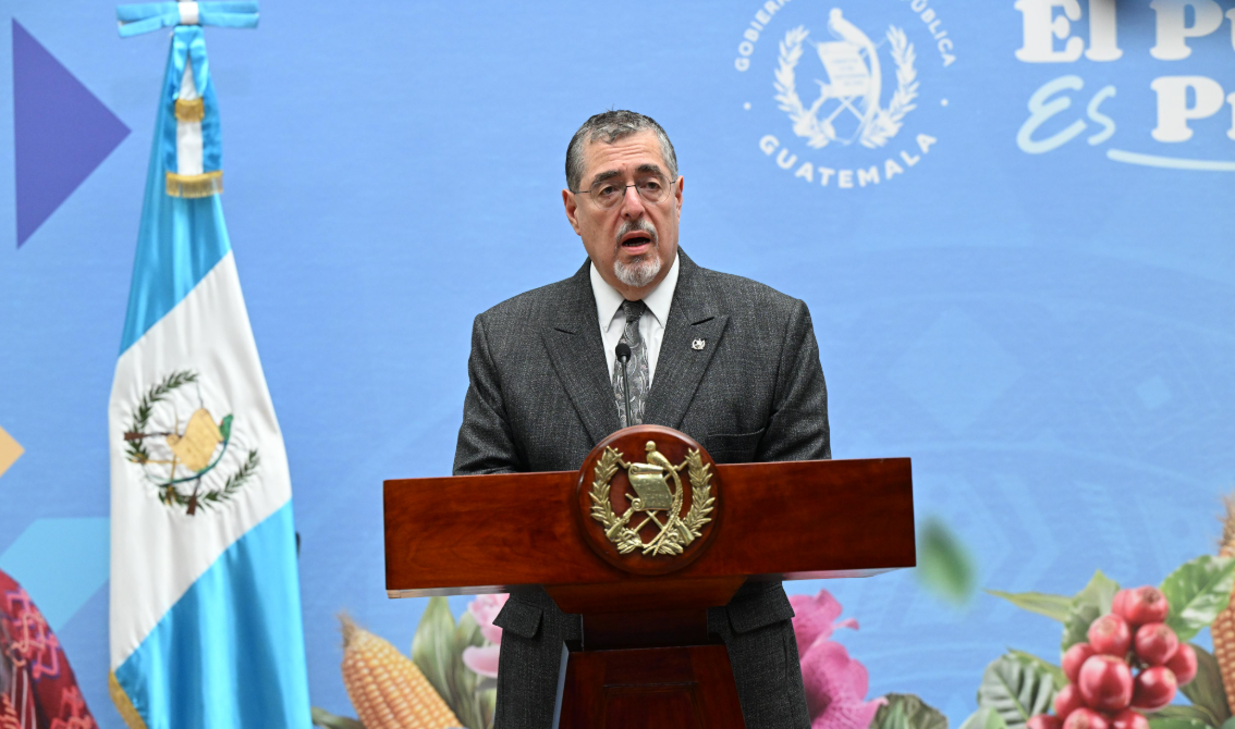Presidente decreta luto nacional por accidente de un bus extraurbano en la Calzada La Paz