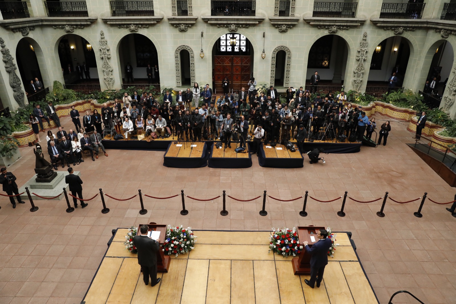 El presidente Arévalo y el secretario Rubio brindaron conferencia de prensa.