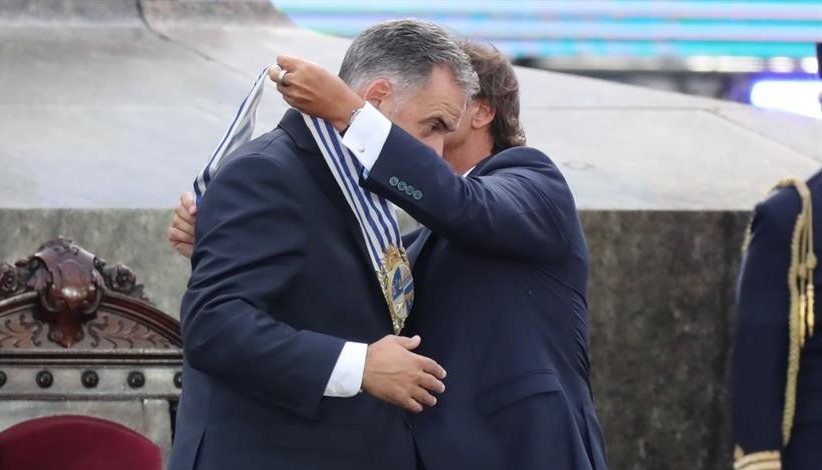 Presidente Bernardo Arévalo participa en investidura de mandatario uruguayo