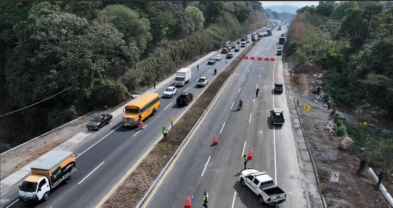 CIV cumple meta de entregar el kilómetro 44 de autopista Palín-Escuintla en finales de marzo