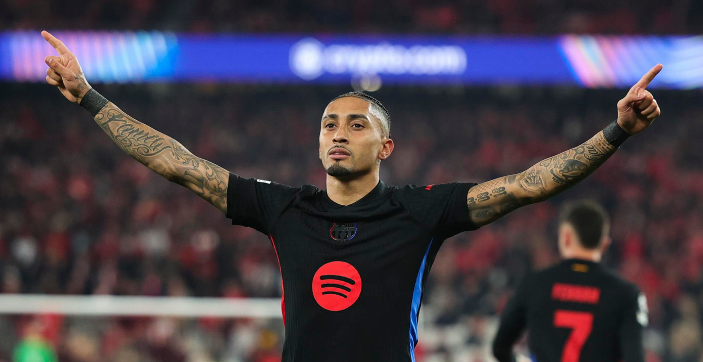 Raphinha hace soñar al Barcelona con los cuartos de final de la Champions League