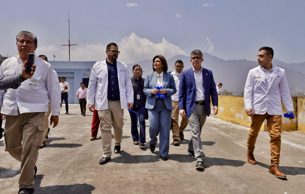 Hospital de Antigua cuenta con nuevo helipuerto, elevador y paneles solares. (Fotos: MSPAS)
