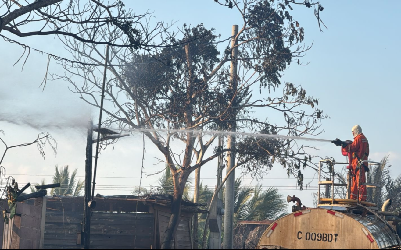 Incendio en El Paredón, Escuintla, se encuentra bajo control