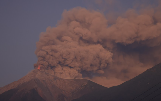 Ministerio de Salud comparte recomendaciones ante caída de ceniza del volcán de Fuego