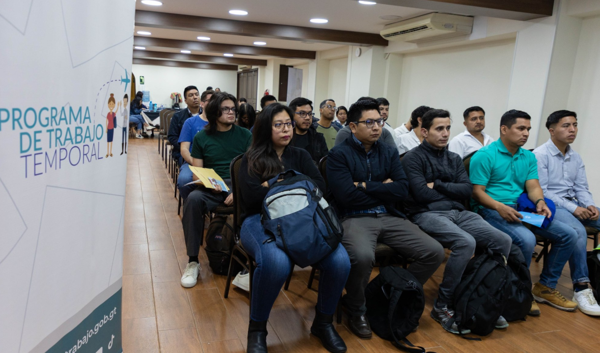 Un grupo de 70 guatemaltecos podrá ir a trabajar a Estados Unidos con Programa de Trabajo Temporal. /Foto: Mintrab.