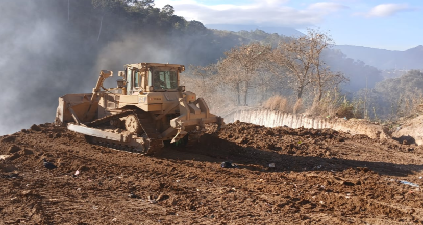 El incendio en el vertedero de AMSA se ha liquidado al 90 %