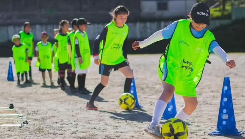 Mides y MCD buscan la apertura de más centros deportivos municipales