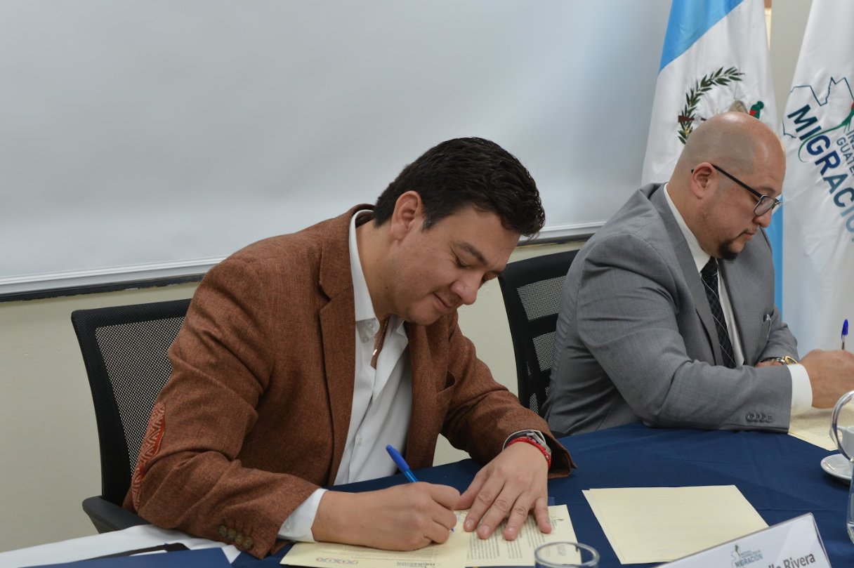 La firma de este acuerdo representa un paso significativo en la protección de los derechos humanos y en la atención a las familias. // Foto: IGM