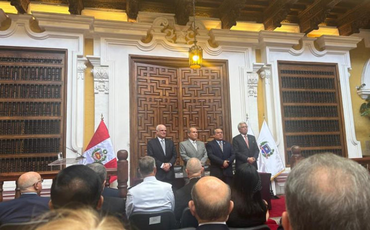 Embajador de Guatemala asiste a juramentación de vicecanciller peruano