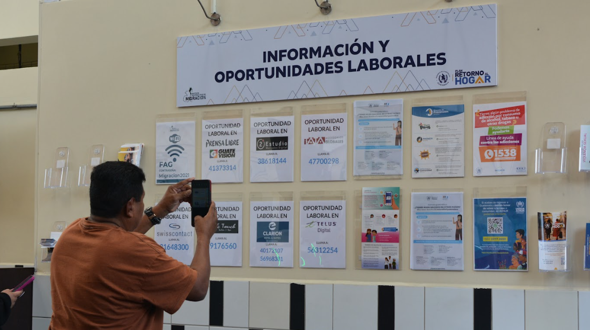 Plan Retorno al Hogar instala muro informativo y de oportunidades laborales. (Foto: IGM)