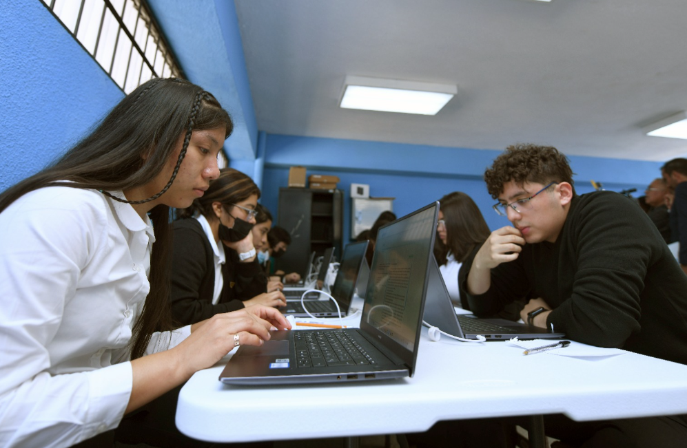 Mineduc habilita plataforma para aplicar a becas de inglés. (Foto: SCSPR)