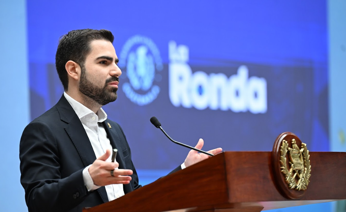 Gobierno aplaude suspensión de aumento salarial de diputados