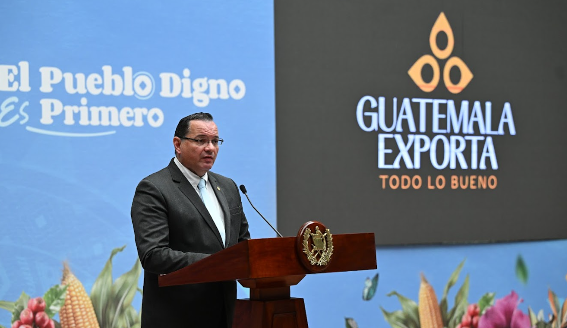 El viceministro de Integración y Comercio Exterior presentó los nuevos contingentes arancelarios. /Foto: Byron de la Cruz.