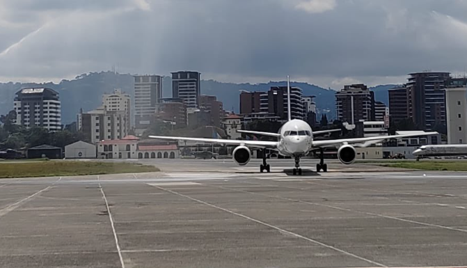 Plan Conecta trabaja para el mejoramiento del sistema aeronáutico. / Foto: CIV.