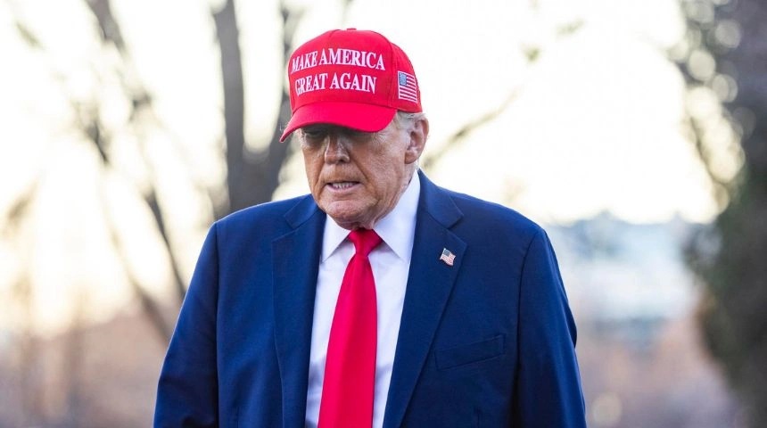 Trump impondrá este martes aranceles a México y Canadá