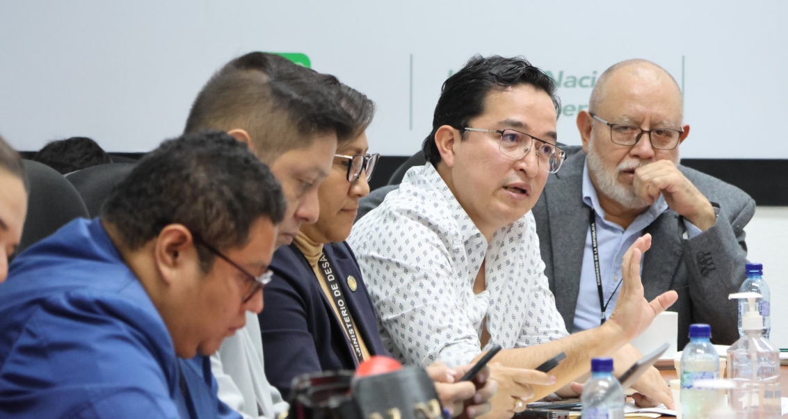 Director del Fodes expone ahorros en la compra de insumos