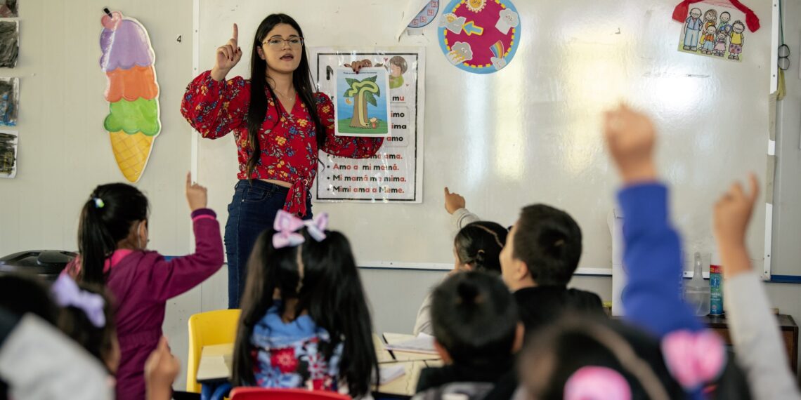 Ministerio de Educación no suspende clases presenciales. (Foto: DCA)