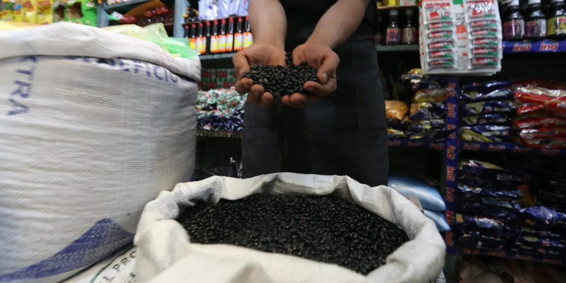 Mineco autoriza contingente de 15 mil toneladas métricas de frijol negro