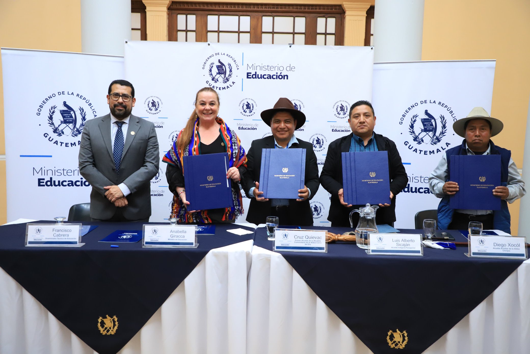 Mineduc fortalece la educación bilingüe en comunidades de Sololá