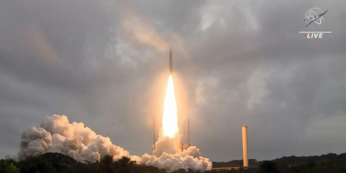 Cambio climático reducirá el número de satélites que pueden orbitar en el espacio