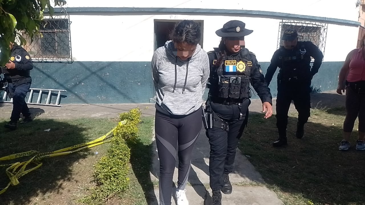 Allanamiento y persecución: cae presunta cómplice de robo de camioneta