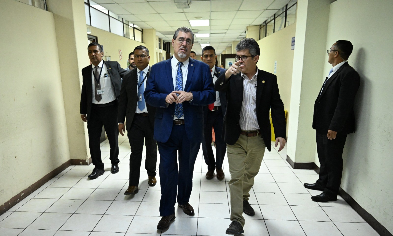 Presidente Arévalo supervisa avances y retos en el Ministerio de Salud