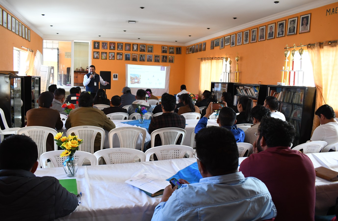Capacitan a personal municipal de la Región Norte de Huehuetenango en temas de medio ambiente