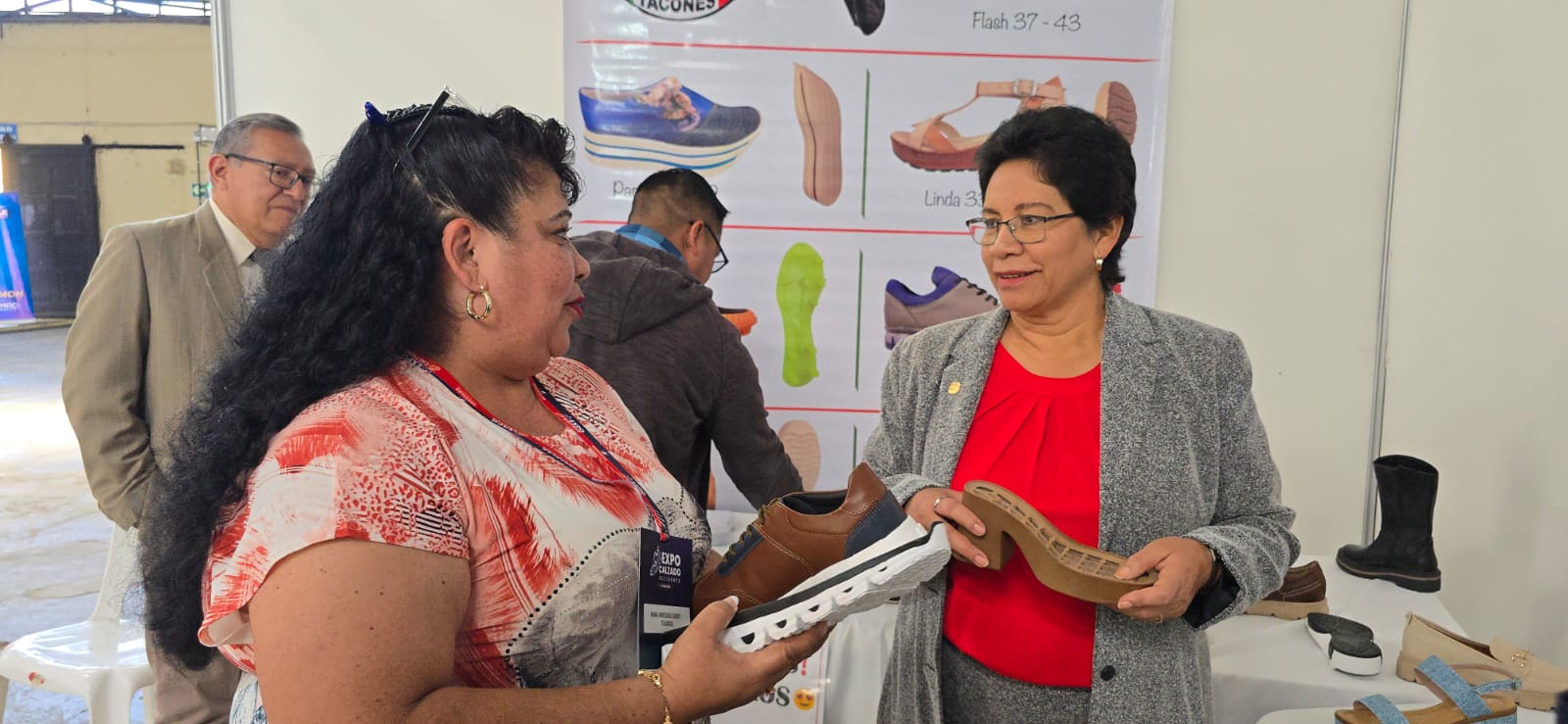 Fabricantes, diseñadores y comerciantes presentes en la Expocalzado 2025 en Quetzaltenango