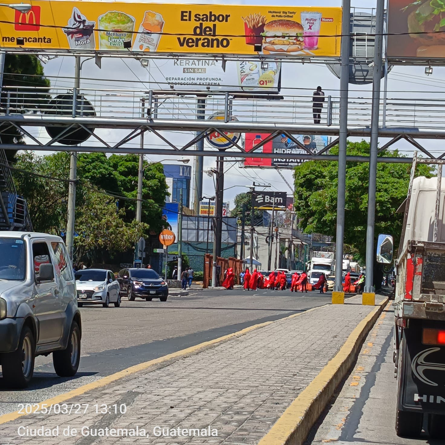 Ministro de Gobernación señala retiro de bloqueos. / Foto: PMT.