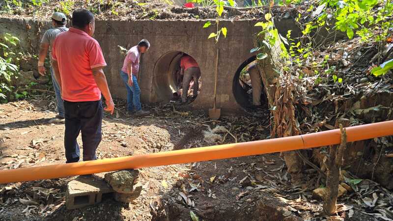 Caminos atiende emergencias viales en diferentes carreteras del país