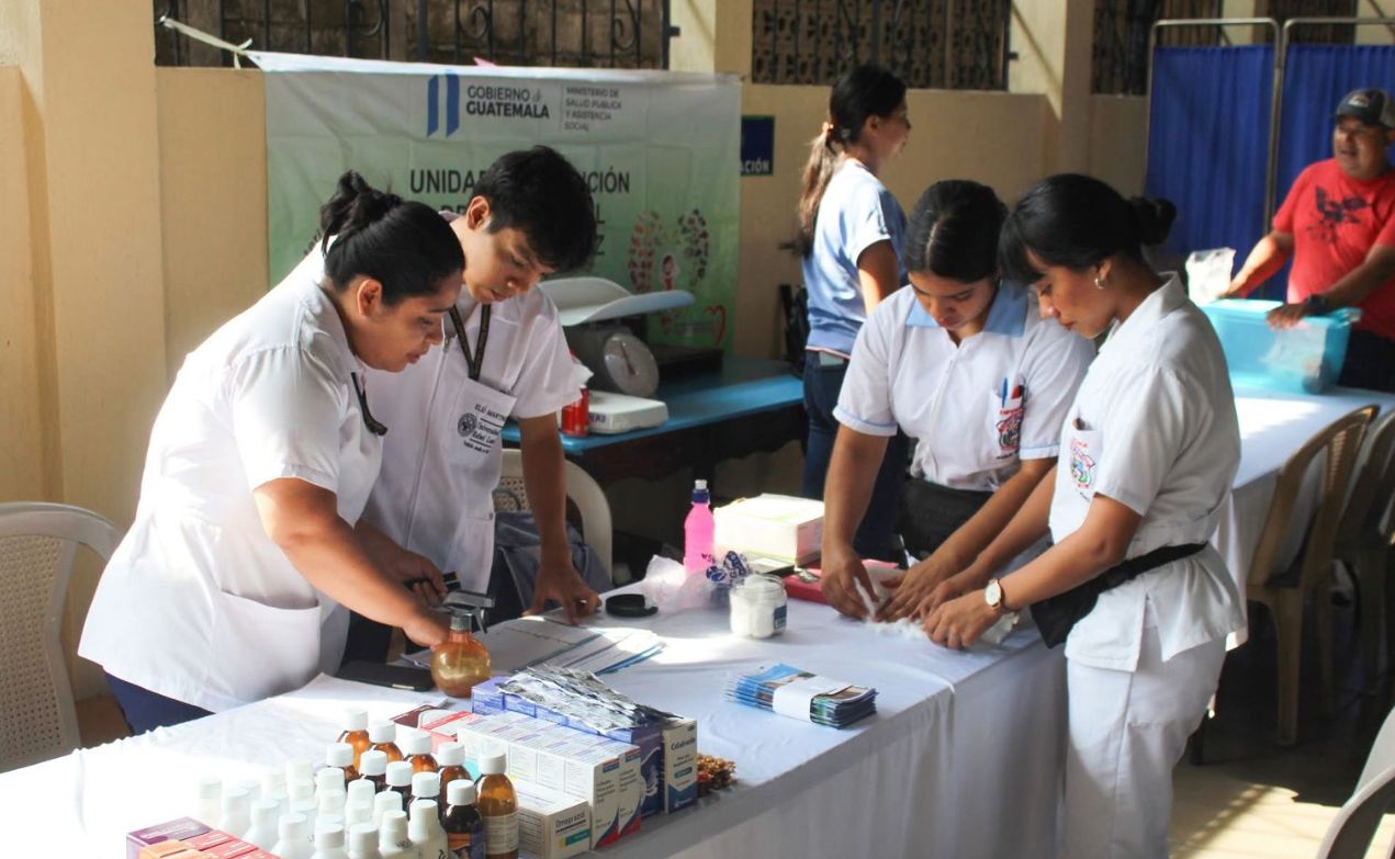 Jornada móvil de servicios integrados llega a la población a San Pedro Sacatepéquez, San Marcos