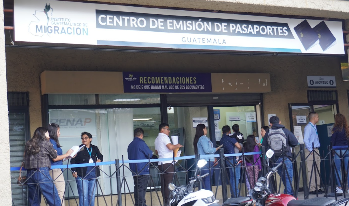 Las autoridades migratorias han confirmado que los servicios se reanudarán el lunes 21 de abril. / Foto: IGM.