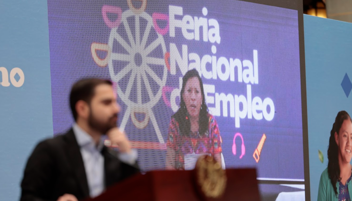 Ministra de Trabajo comparte los números de la Feria Nacional de Empleo. /Foto: Alex Jacinto.