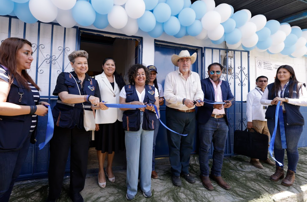 Presidente y primera dama asisten a inauguración de nueva metodología en CADI de San Carlos Alzatate