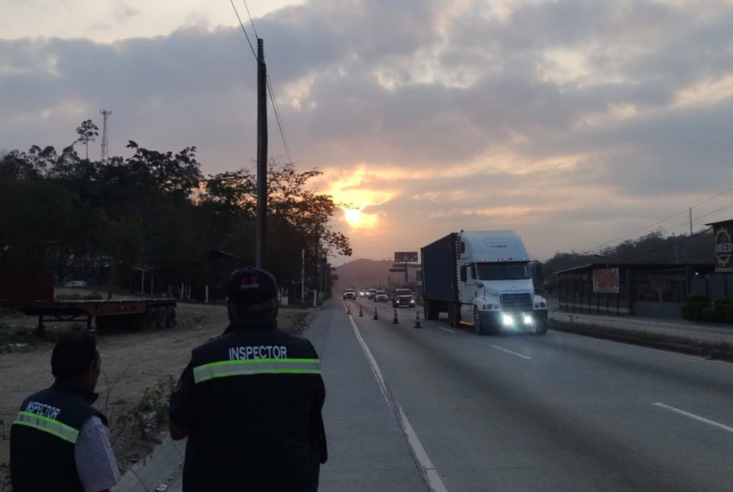 Restricción de circulación de transporte pesado se inicia este Miércoles Santo