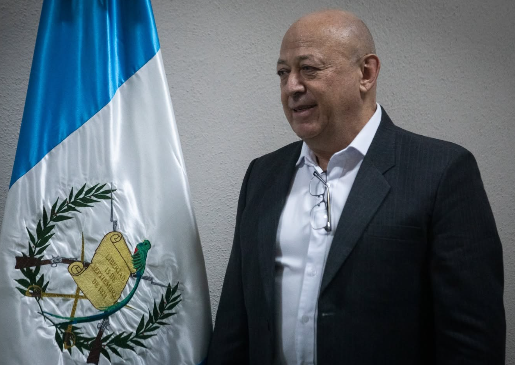 Ejecutivo confirma renuncia del secretario de SAAS