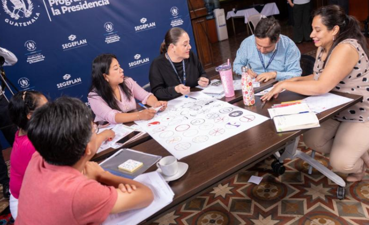 Equipo técnico de Segeplan se especializa en innovación pública abierta