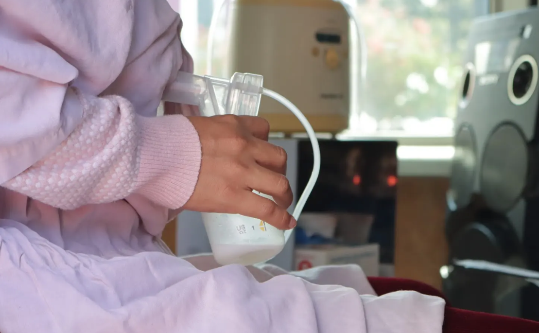 El hospital de Totonicapán recibió la donación de leche materna de 30 mujeres. (Foto: MSPAS)