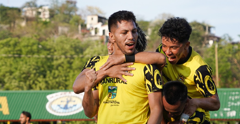 Guastatoya salva la categoría con empate ante Xinabajul y manda a Marquense a la Primera División