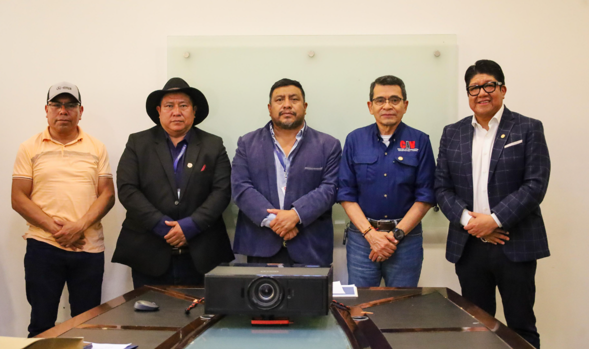 CIV trabaja junto a autoridades locales de Totonicapán para mejorar la conectividad vial