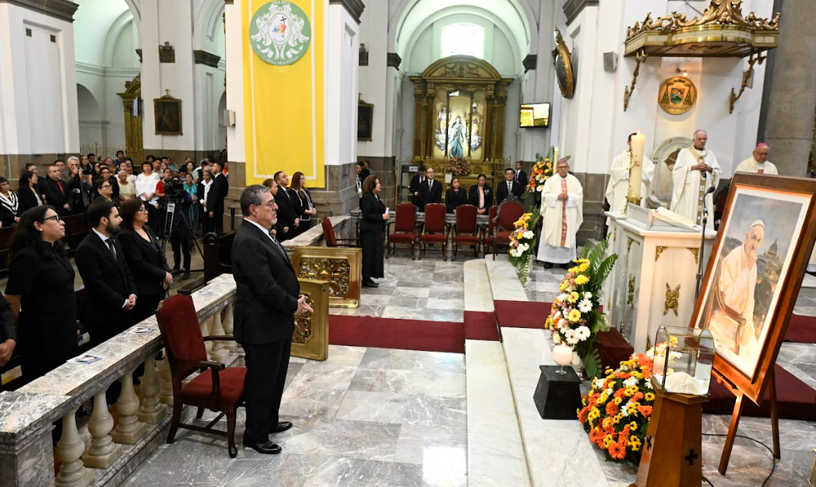 Presidente: “Es la partida de un gran hombre que marcó con humildad, decencia y entrega una vida de servicio hacia los demás”