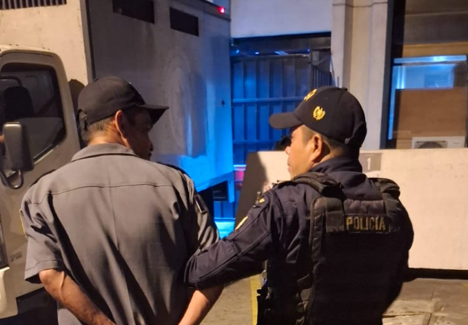 Capturan a guardia de seguridad con amplio historial delictivo en la zona 10